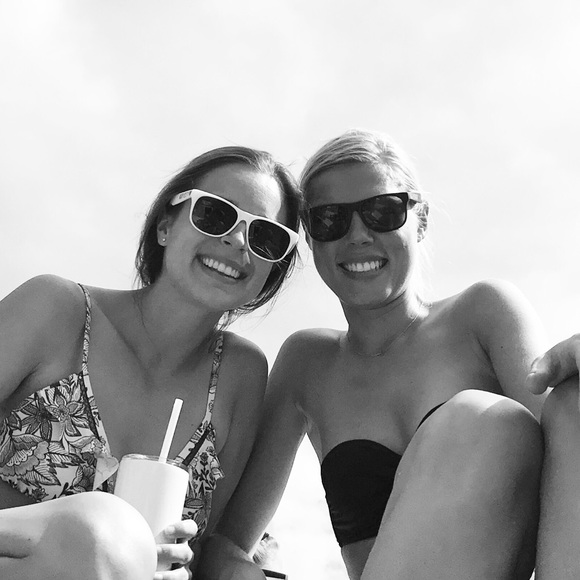 Meet your Posher, Emily - Picture 1 of 1